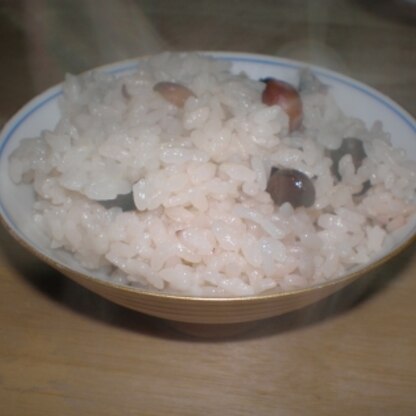 黒豆ご飯は、もち米のイメージだったのですが、うるち米でも美味しいですね☆